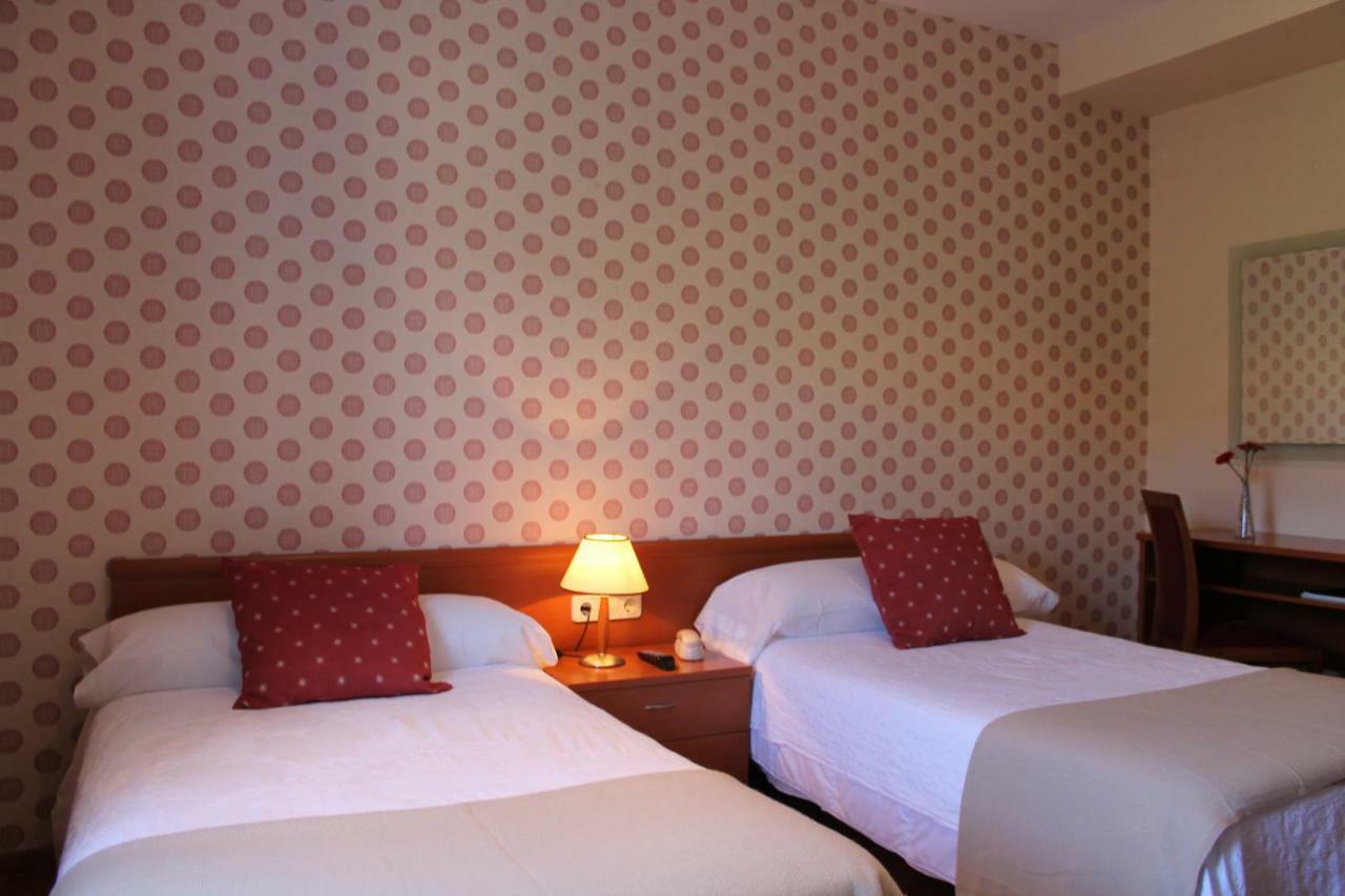 Hotel Montero Mondoñedo Esterno foto
